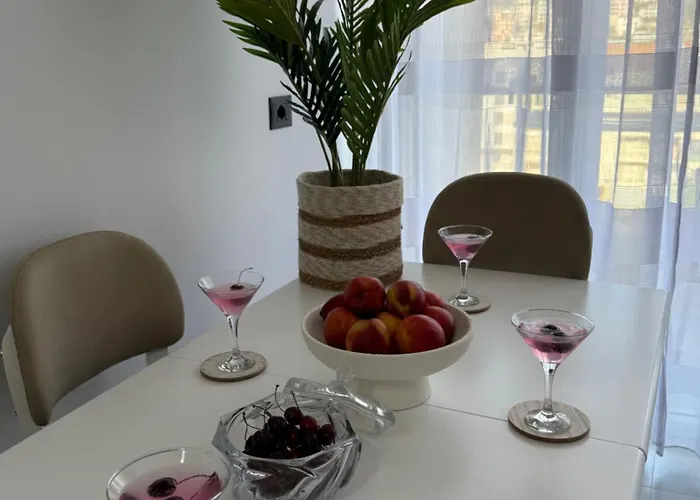 Wave Nest Golem (Tirana)